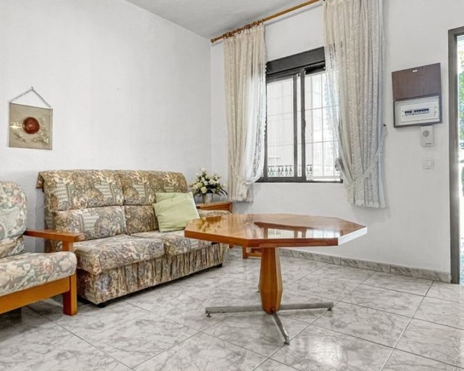 Image No.9-2 Bed Townhouse for sale