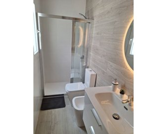 1494046lg