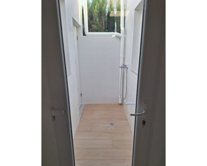 Image No.20-3 Bed Townhouse for sale