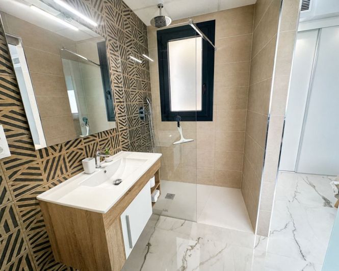 Image No.11-2 Bed Apartment for sale