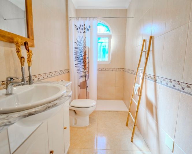 Image No.20-2 Bed Villa for sale