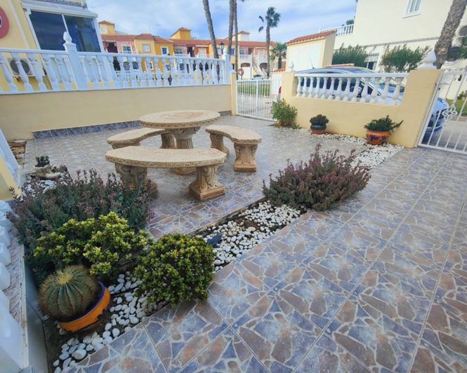 Image No.36-2 Bed Townhouse for sale