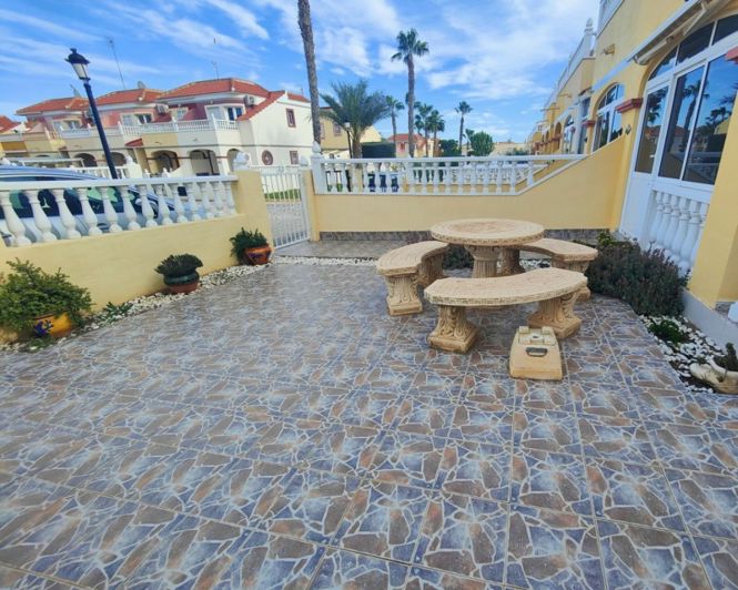 Image No.37-2 Bed Townhouse for sale