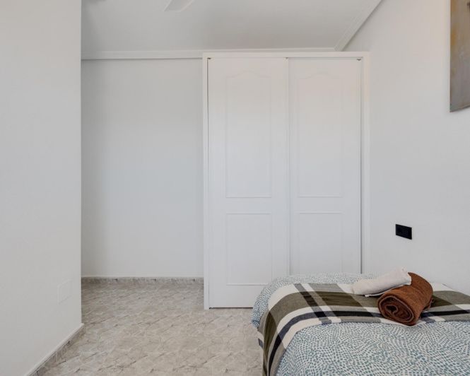 Image No.24-2 Bed Apartment for sale