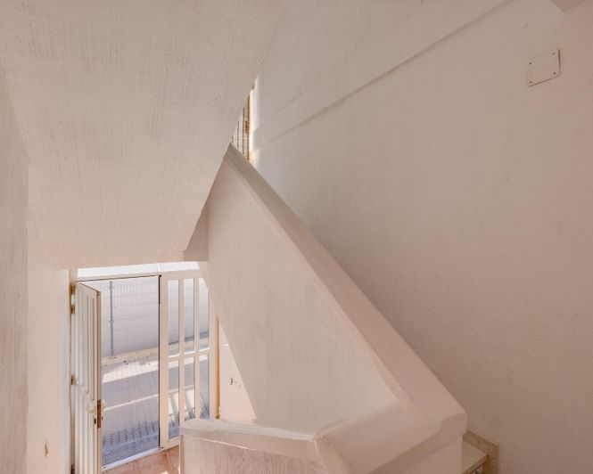 Image No.34-2 Bed Apartment for sale