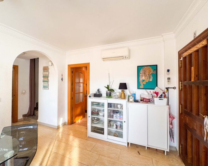 Image No.20-3 Bed Townhouse for sale