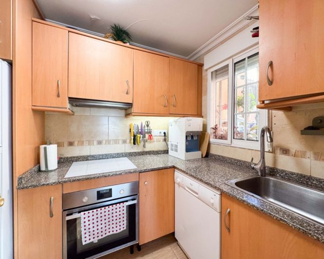 Image No.22-3 Bed Townhouse for sale