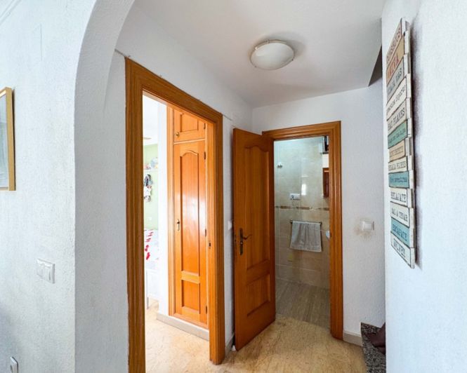 Image No.25-3 Bed Townhouse for sale