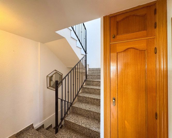 Image No.43-3 Bed Townhouse for sale