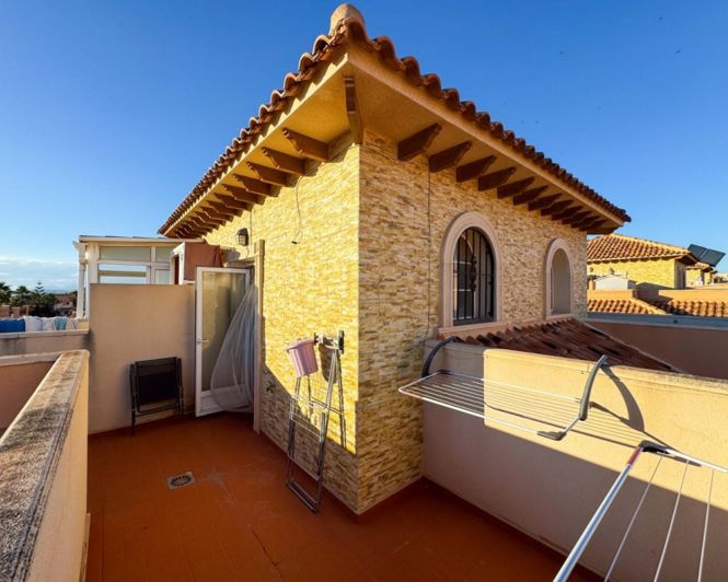 Image No.47-3 Bed Townhouse for sale