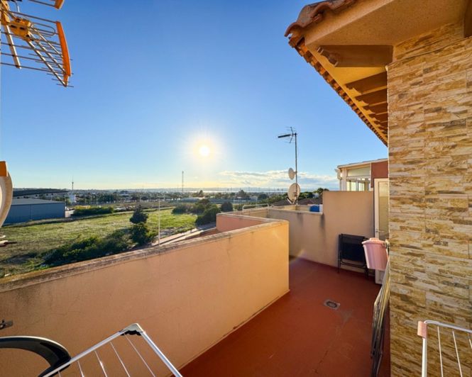 Image No.49-3 Bed Townhouse for sale