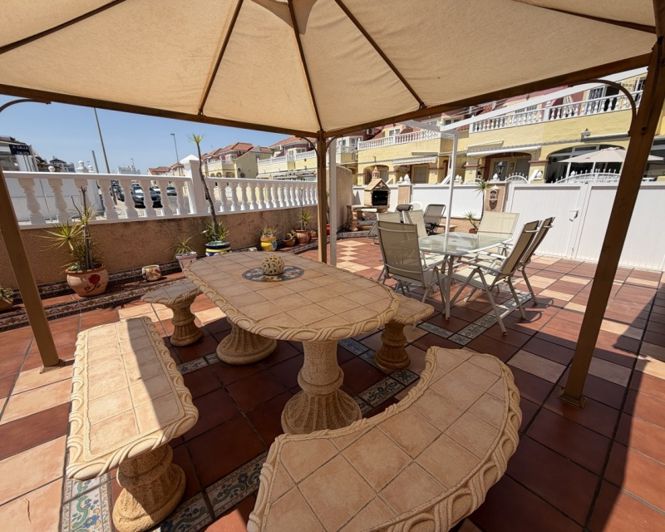 Image No.33-2 Bed Townhouse for sale