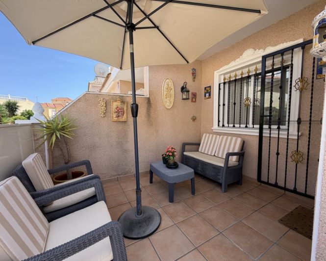 Image No.5-2 Bed Townhouse for sale