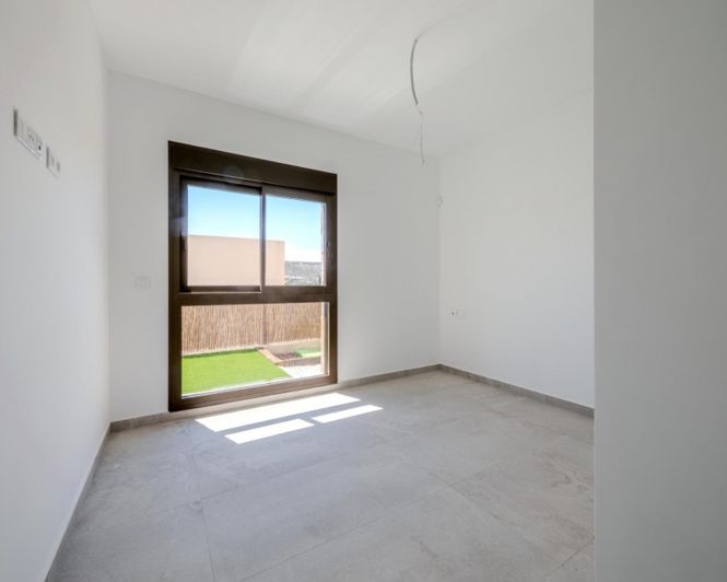 Image No.14-3 Bed Villa for sale