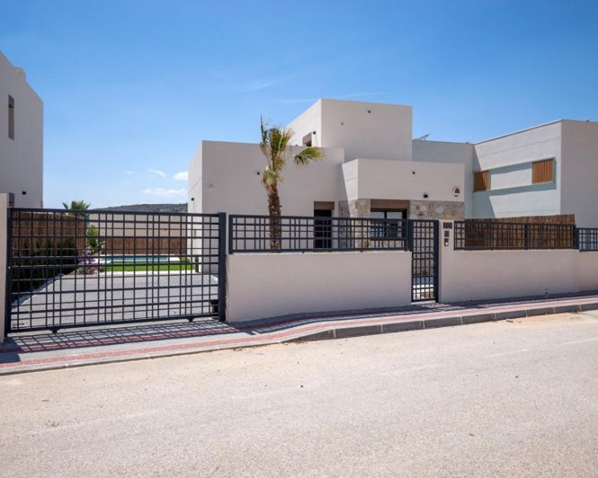 Image No.17-3 Bed Villa for sale