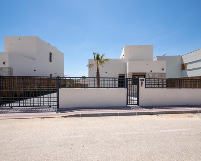 Image No.18-3 Bed Villa for sale