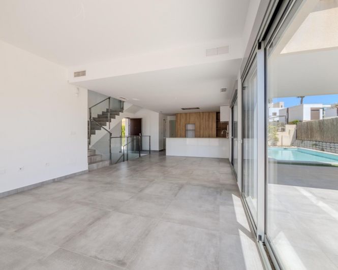 Image No.15-4 Bed Villa for sale