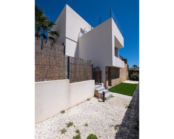 Image No.8-4 Bed Villa for sale