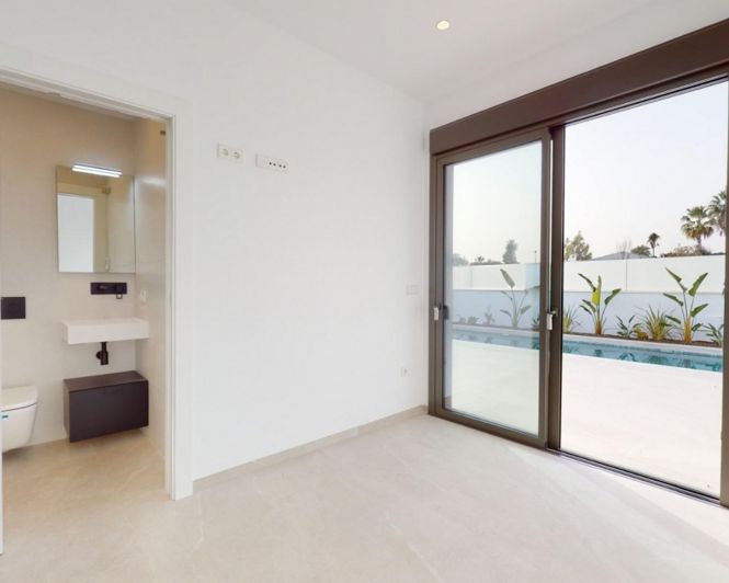 Image No.11-3 Bed Villa for sale