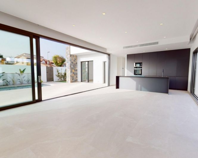 Image No.9-3 Bed Villa for sale