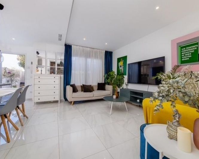 Image No.10-3 Bed Townhouse for sale