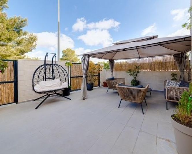 Image No.2-3 Bed Townhouse for sale