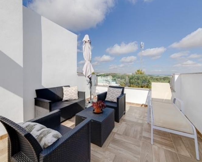 Image No.35-3 Bed Townhouse for sale