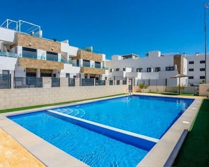 Image No.37-3 Bed Townhouse for sale