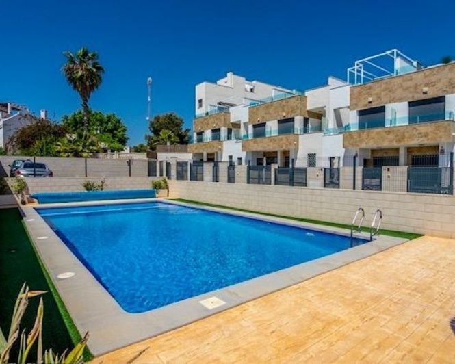 Image No.38-3 Bed Townhouse for sale