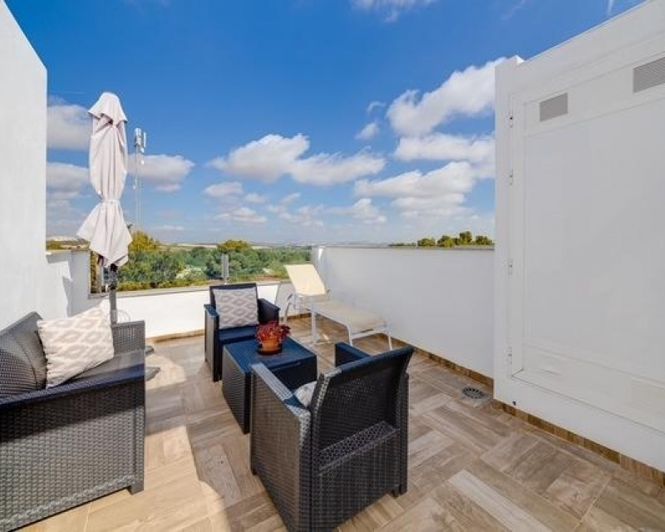 Image No.4-3 Bed Townhouse for sale