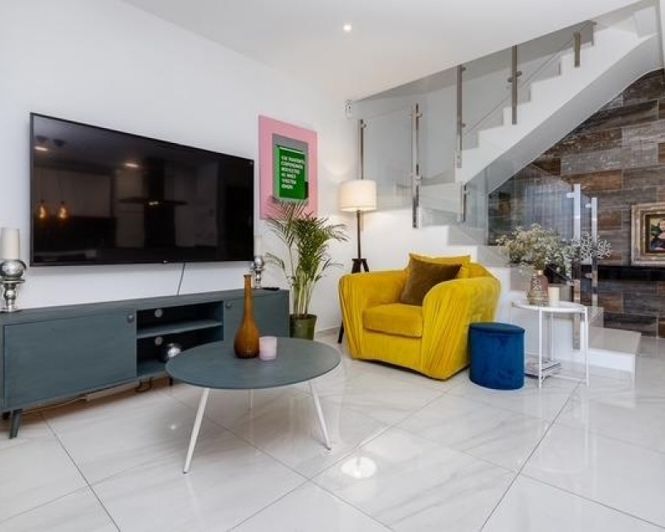 Image No.7-3 Bed Townhouse for sale