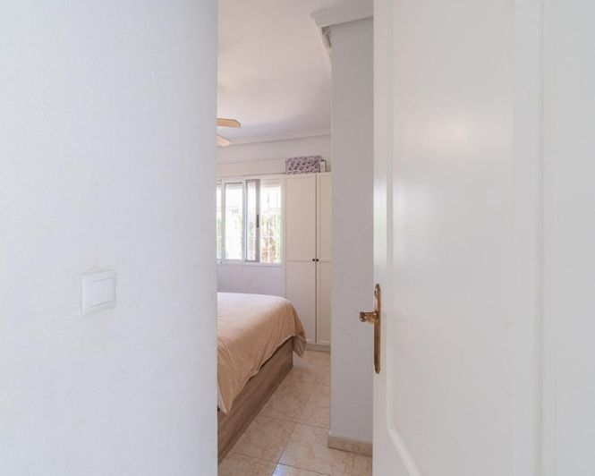Image No.18-3 Bed Townhouse for sale