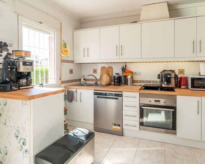 Image No.8-3 Bed Townhouse for sale