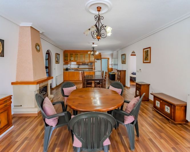 Image No.20-5 Bed Country Property for sale