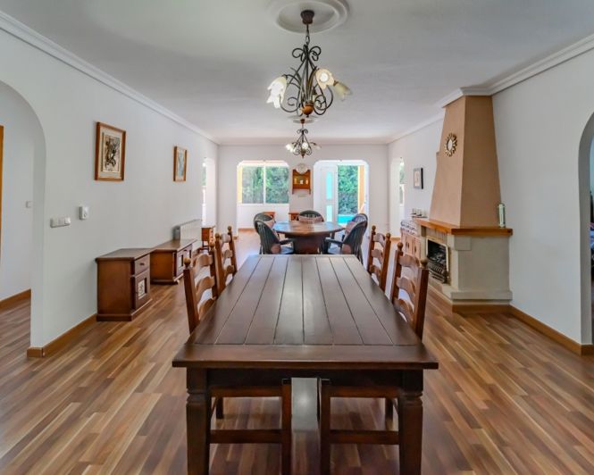 Image No.24-5 Bed Country Property for sale