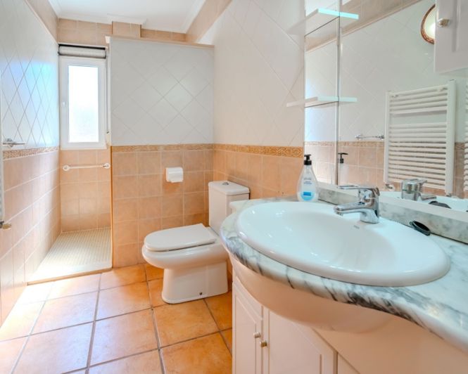 Image No.36-5 Bed Country Property for sale