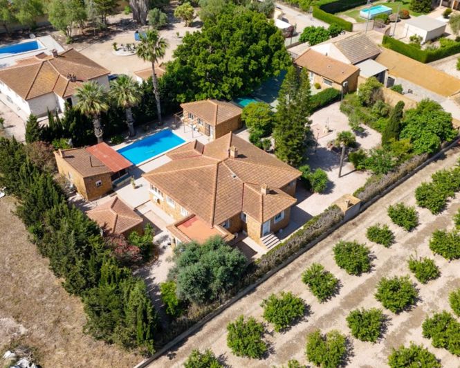 Image No.4-5 Bed Country Property for sale