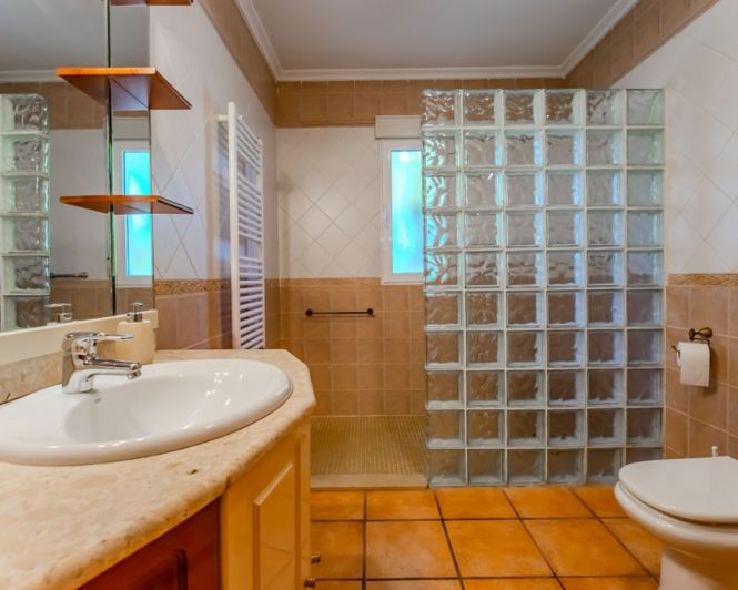 Image No.41-5 Bed Country Property for sale