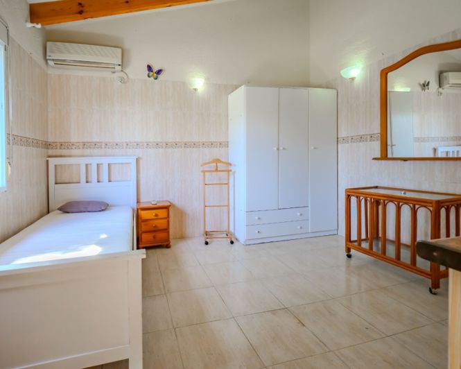 Image No.47-5 Bed Country Property for sale