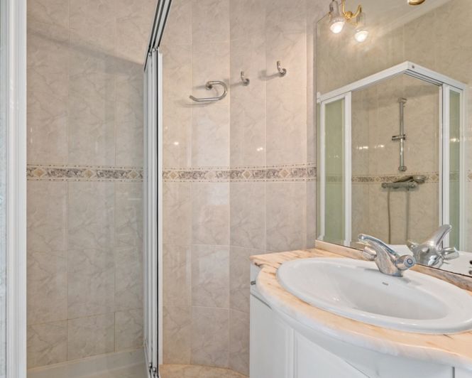 Image No.37-4 Bed Villa for sale