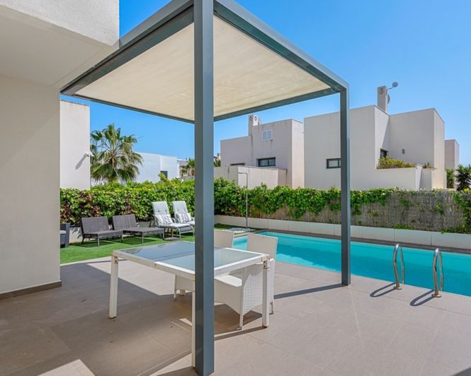 Image No.6-2 Bed Villa for sale