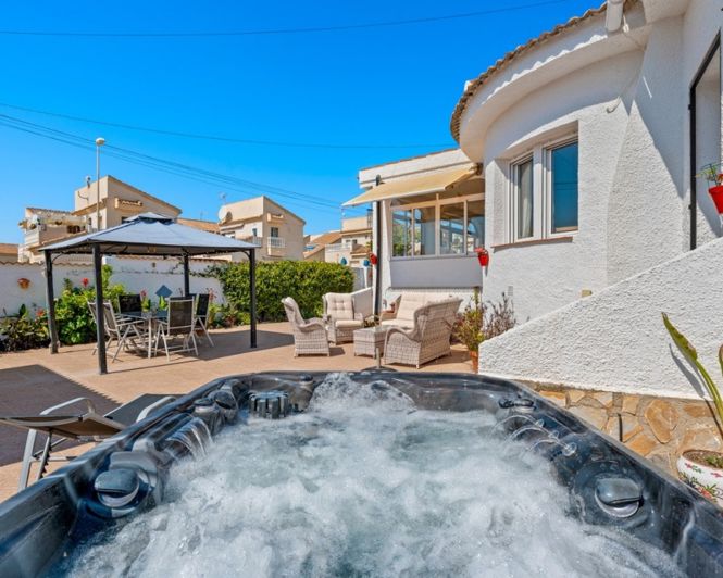Image No.29-3 Bed Villa for sale