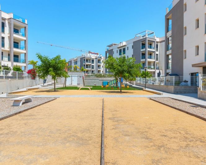 Image No.14-2 Bed Apartment for sale