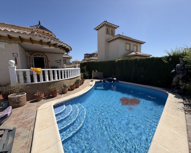 Image No.2-Villa de 4 chambres à vendre à Villamartin