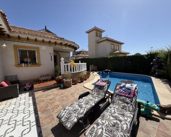 Image No.3-Villa de 4 chambres à vendre à Villamartin