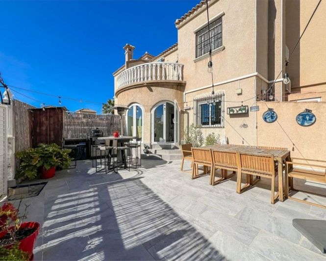 Image No.29-2 Bed Townhouse for sale