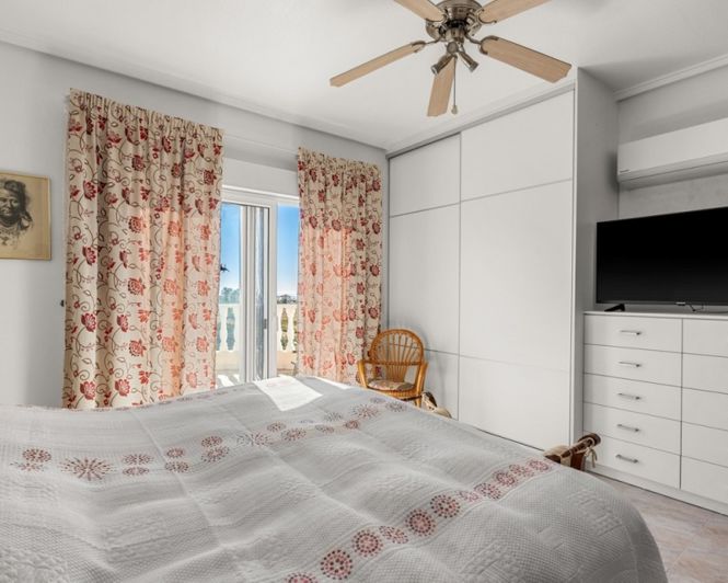 Image No.20-3 Bed Villa for sale