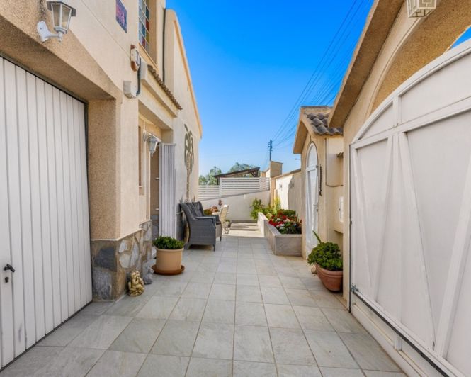 Image No.41-3 Bed Villa for sale
