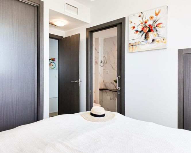 Image No.19-2 Bed Apartment for sale