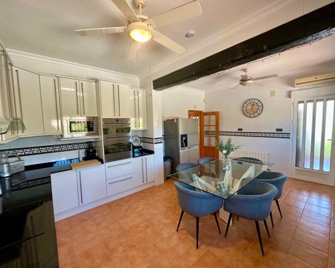 Image No.7-3 Bed Villa for sale